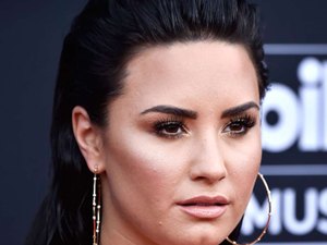 Demi Lovato é hospitalizada após overdose, diz site