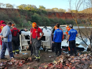 Motorista de carreta que caiu em açude é identificado; vítima é do estado da Bahia