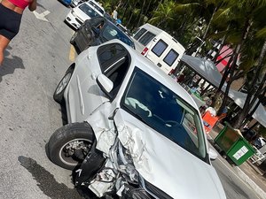 Sub-tenente da Polícia Militar é detido após provocar colisão no bairro da Ponta Verde