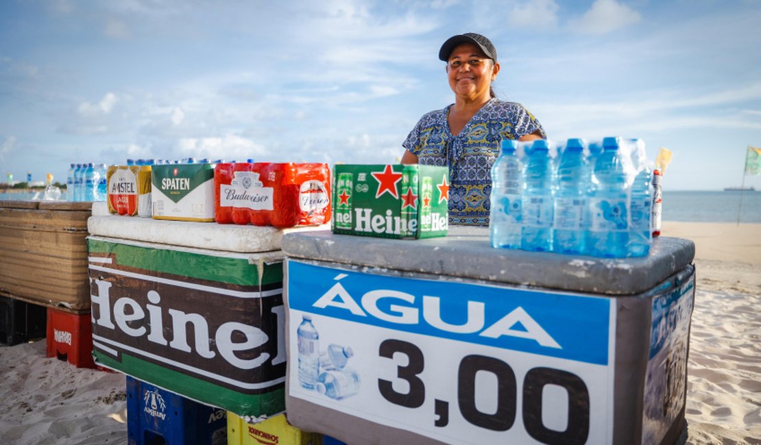 Abertura do Verão Massayó movimenta economia e anima vendedores ambulantes