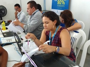 Casal oferece desconto de 90% em juros e multas para quem sanar dívidas 