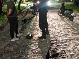 Polícia prende suspeitos de furtar veículo em estacionamento de shopping em Maceió