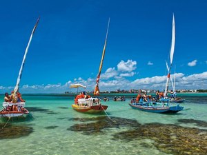Turistas devem movimentar cerca de R$ 2 bilhões em Alagoas na alta temporada