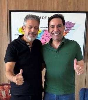 Aliado de JHC, Kelmann fecha com Lira antes do tucano definir chapa para o Senado