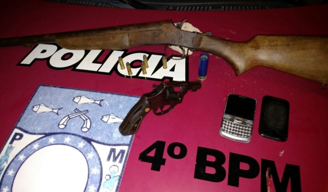 Militares do 4° Batalhão apreendem duas armas de fogo na grota Santa Helena