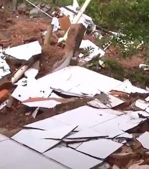Quase 400 pessoas tiveram casas afetadas pela chuva intensa que atinge Alagoas