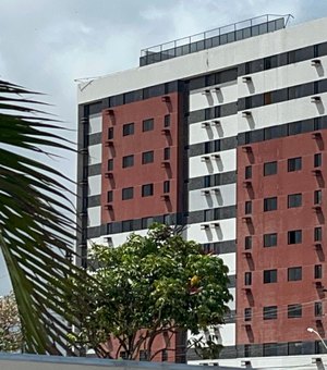 Edifício localizado no Pinheiro é demolido nesta quinta-feira