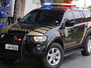 Agentes da PF estão na residência oficial do governador do RJ