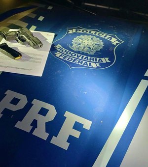 PRF prende homem com mandado de prisão por homicídio e porte ilegal de arma
