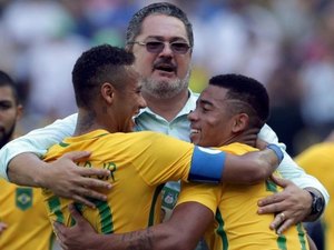 Por apoteose do ouro, Brasil encara Alemanha no Maracanã