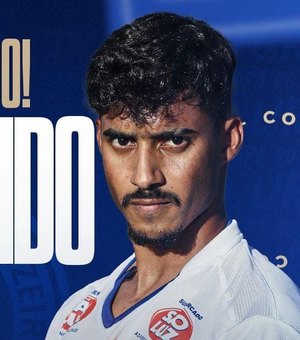 Cruzeiro anuncia a contratação de meia atacante com experiência no alagoano
