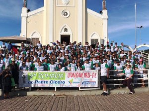Devotos de Padre Cícero peregrinam de Junqueiro até o Ceará