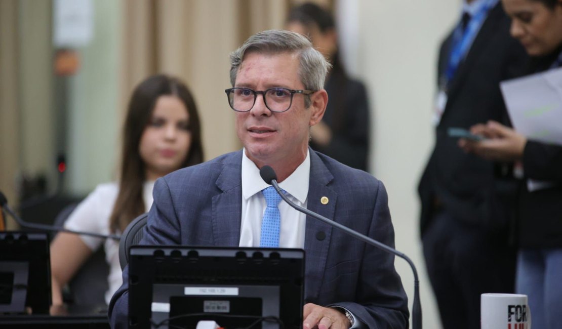 Por iniciativa de Cabo Bebeto, ex-ministro Gilson Machado é agraciado com título de Cidadão de Alagoas