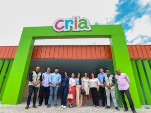Semed participa de visita técnica na Creche Cria que estado entregará ao Município
