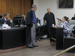 Defesa entra na Justiça com pedido de liberdade para médico acusado de assédio