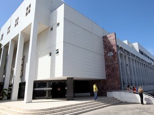 ?8ª Vara Criminal leva a júri dois acusados de homicídio em Murici em 2014