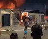 Casa pega fogo no Benedito Bentes, provoca pânico e vizinhos denunciam acúmulo de entulhos no local