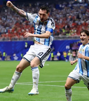 Messi marca, Argentina conquista virada histórica sobre o Egito e avança na Copa
