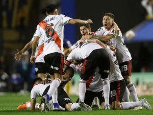 River perde para o Boca, mas vai à final da Libertadores