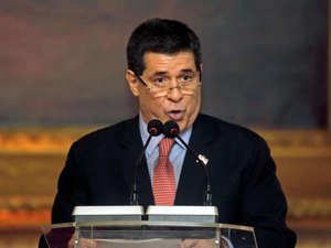 Ex-presidente do Paraguai é alvo de mandado de prisão