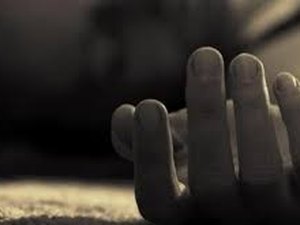 Jovem de 29 anos é executado a tiros ao atender chamado na porta de casa