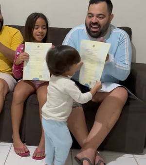 Casal homoafetivo de Arapiraca comemora a adoção de três crianças