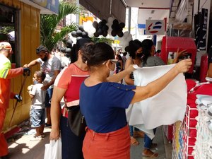 Centro de Maceió registra movimento e tem segurança reforçada nessa Black Friday