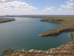 Casal suspende abastecimento por causa de cyanobactérias no lago de Xingó