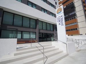 Governador participa de inauguração de Hotel na Jatíuca