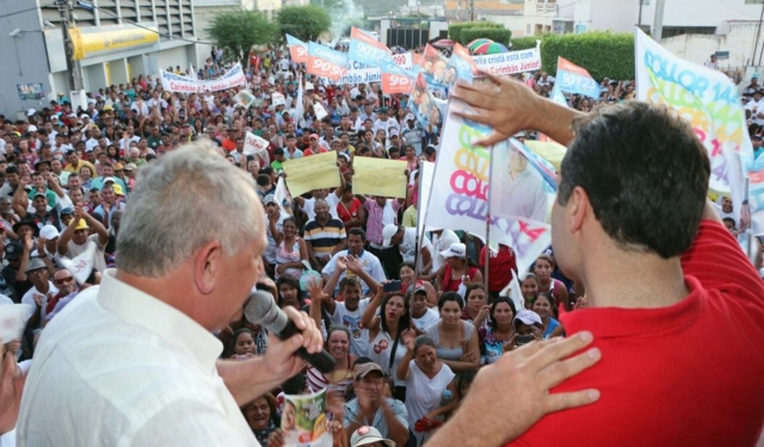 No Sertão, Renan Filho recebe Plano de Agricultura Familiar