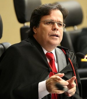 Tribunal de Justiça mantém afastamento do prefeito de Viçosa
