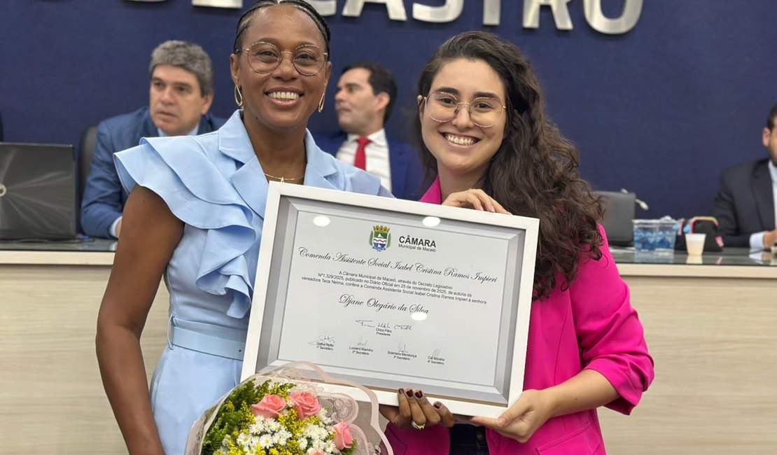 Teca Nelma reconhece trabalho de conselheiros tutelares durante sessão na Câmara de Maceió