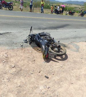 Motociclista morre após grave colisão com caminhão-pipa na zona rural de São José da Tapera