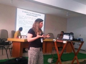 Psicóloga aponta cuidados para manter a saúde mental durante a quarentena 