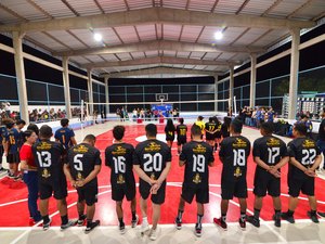 Nova quadra esportiva transforma a rotina e traz mais dignidade aos moradores do Alto Bonito