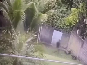 [Vídeo] Homem tenta fugir após invadir casa mas é preso por policial civil de plantão