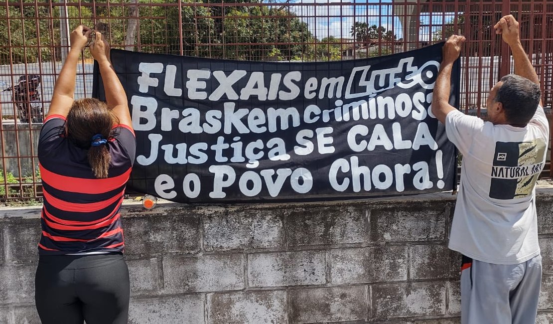 Em canteiro de obras da Braskem, moradores dos Flexais protestam por realocação e contra revitalização