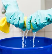 Água sanitária: esclareça suas dúvidas de como usar o produto contra o coronavírus