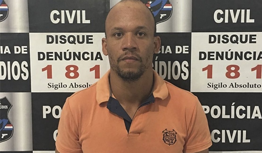 Jovem morto na Orla de Ponta Verde foi executado por vingança, diz polícia