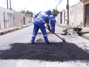 Prefeitura utiliza 90 toneladas de asfalto para operação tapa-buraco