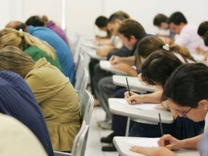 Uneal abre inscrições para concurso com vaga de professor permanente