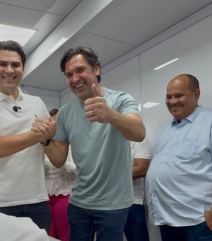 Prefeito Eduardo destaca trabalho de Isnaldo Bulhões na chegada da carreta do programa Agora Tem Especialistas