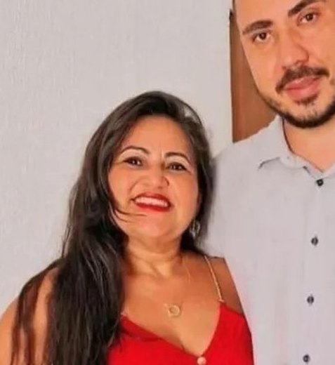 Suspeito de feminicídio teria colocado faca na mão da vítima para alegar legítima defesa