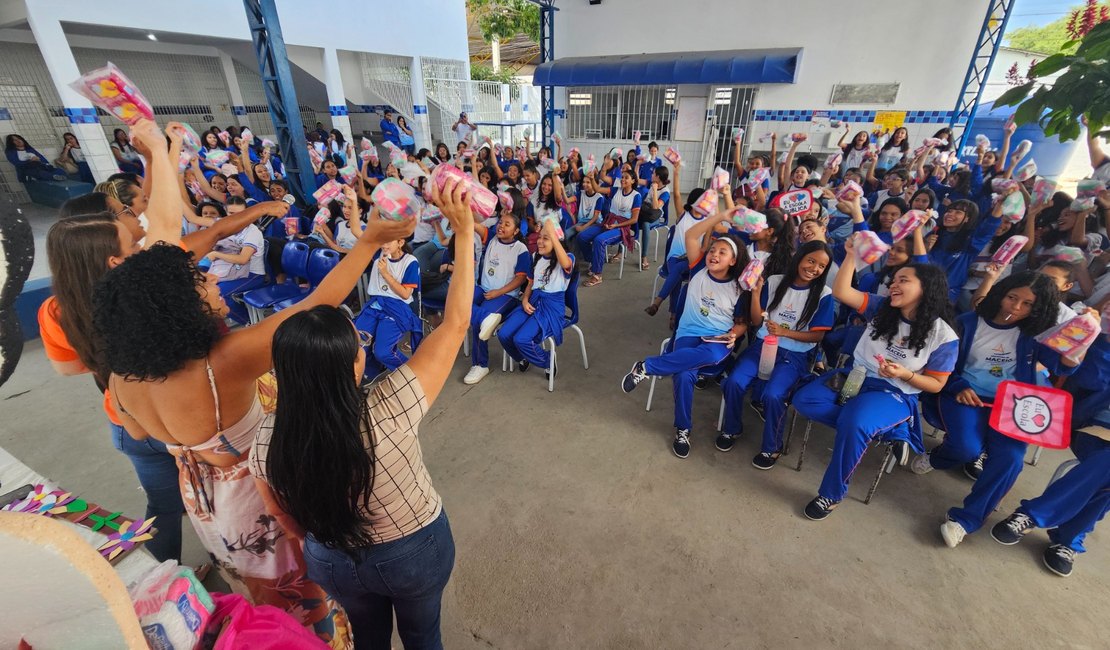 Programa Dignidade Menstrual beneficia 12 mil alunas de escolas municipais de Maceió