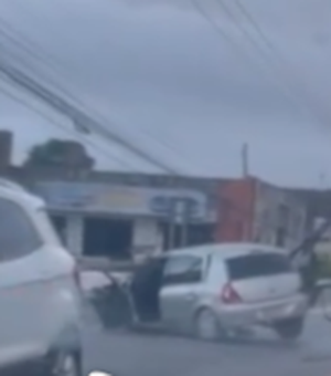 Motorista com supostos sinais de embriaguez sofre acidente na Via Expressa na manhã deste sábado, em Maceió