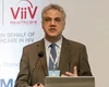 Covid-19 não desapareceu e casos continuam ocorrendo, alerta médico