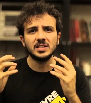 Renan Santos confirma candidatura à Presidência com ataques a Lula e Bolsonaro