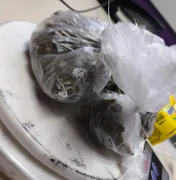 Dupla é flagrada com drogas em transporte complementar em Matriz de Camaragibe