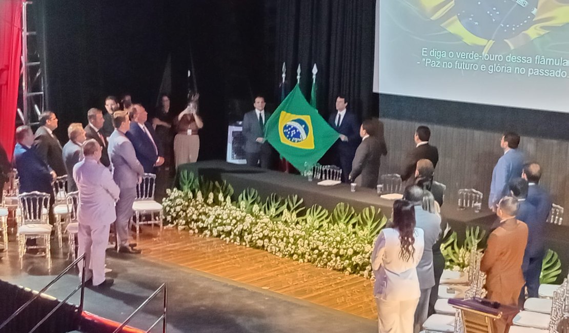 [Vídeo] Posse de prefeito, vice-prefeita e vereadores movimentam a cena política em Arapiraca