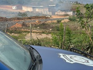 [Vídeo] Incêndio em fábrica de fogos de artifício assusta moradores em Ibateguara